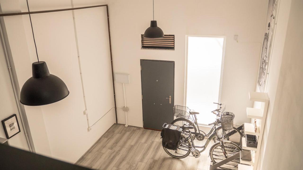 Amplio Apartamento Con Bicicletas Apartment Валенсия Екстериор снимка